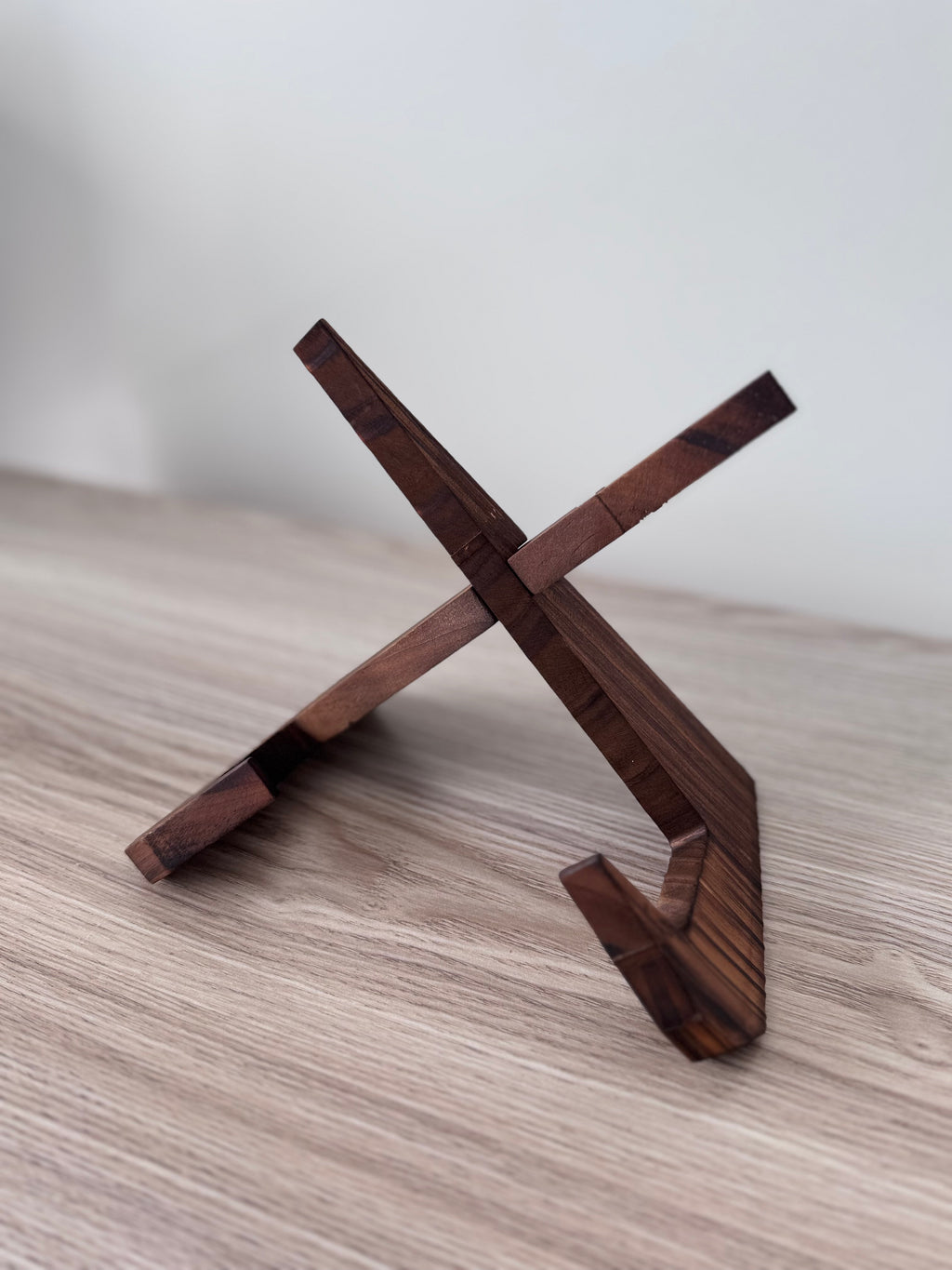 ForeverFlix Wooden Stand